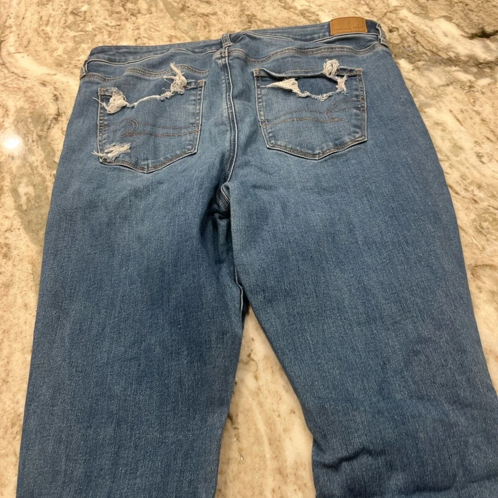 American eagle distressed‎ hi rise jegging Jena’s size 16 short